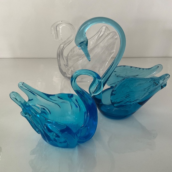 VINTAGE MCM 5 PC COLLECTION OF SWANS HANDBLOWN GLASS CHALET ETC - Picture 3 of 6